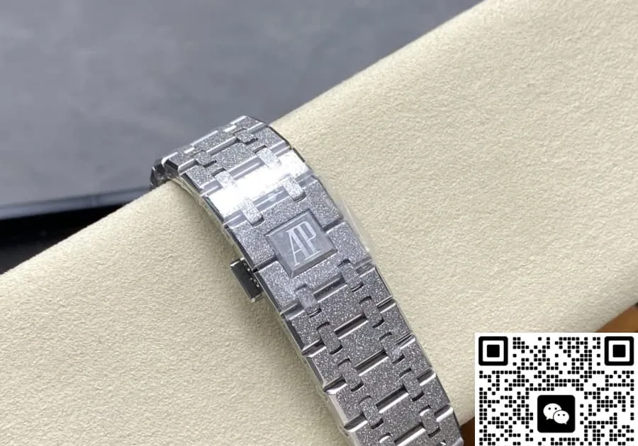 OM Factory Audemars Piguet Royal Oak 26239BC.GG.1224BC.02 1:1 Best Edition Replica Watch